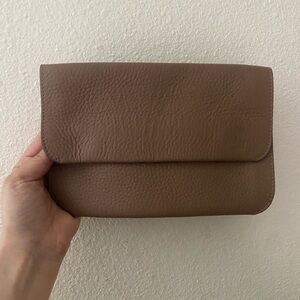 Cuyana Cappuccino Italian Leather System Flap Bag